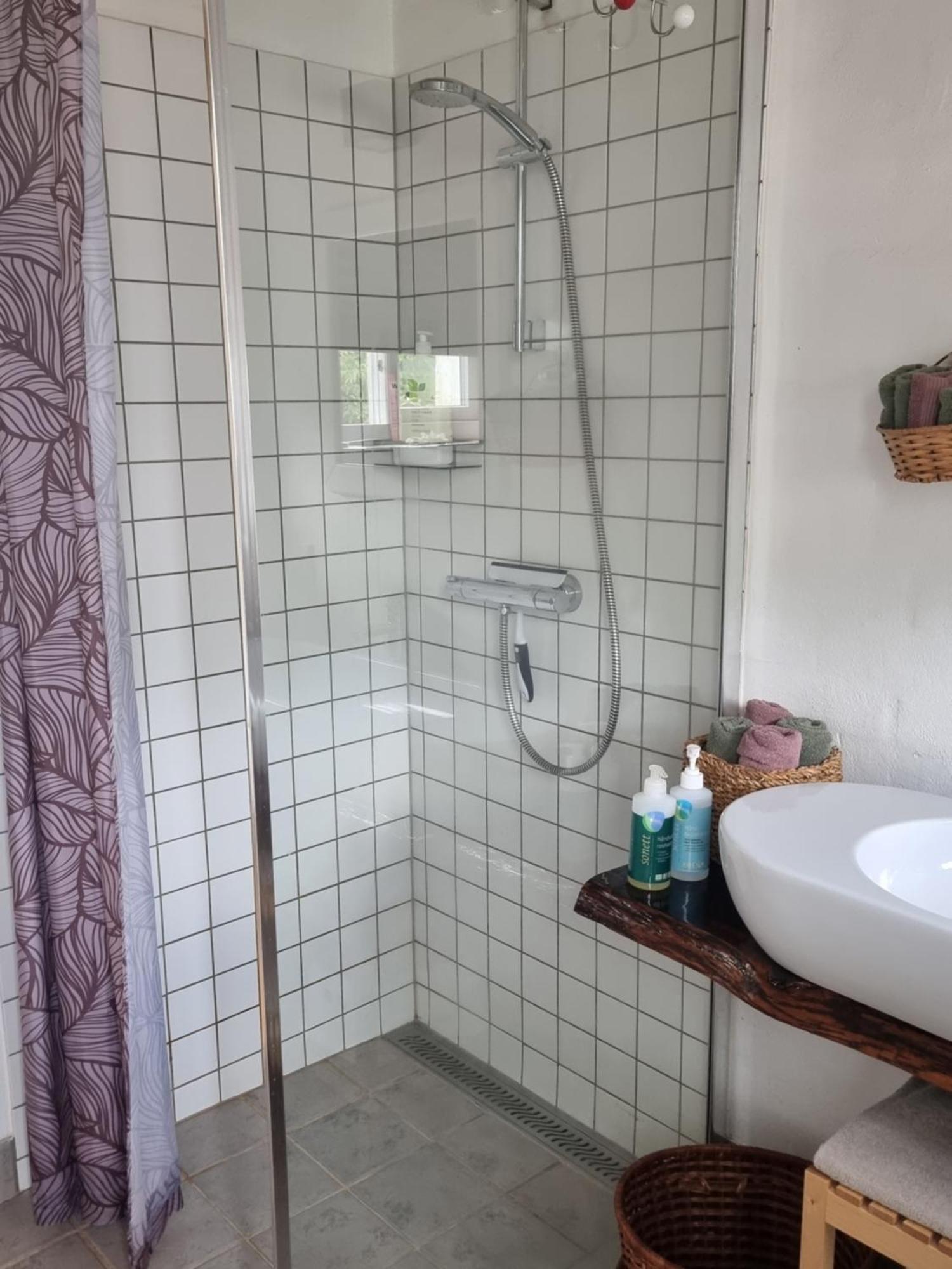 Under Regnbuen, Dit Fristed Pa Haervejen Them Ngoại thất bức ảnh